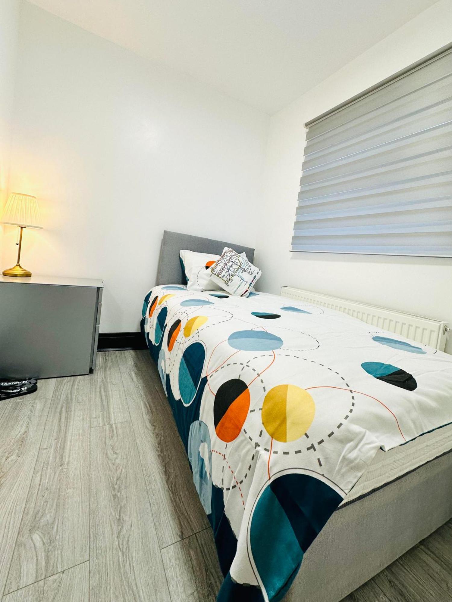 Aparthotel Great Place To Live In Dartford - Kent Exterior foto